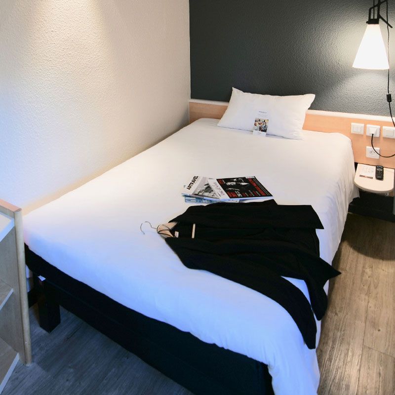 Chambre simple hôtel Ibis Nantes