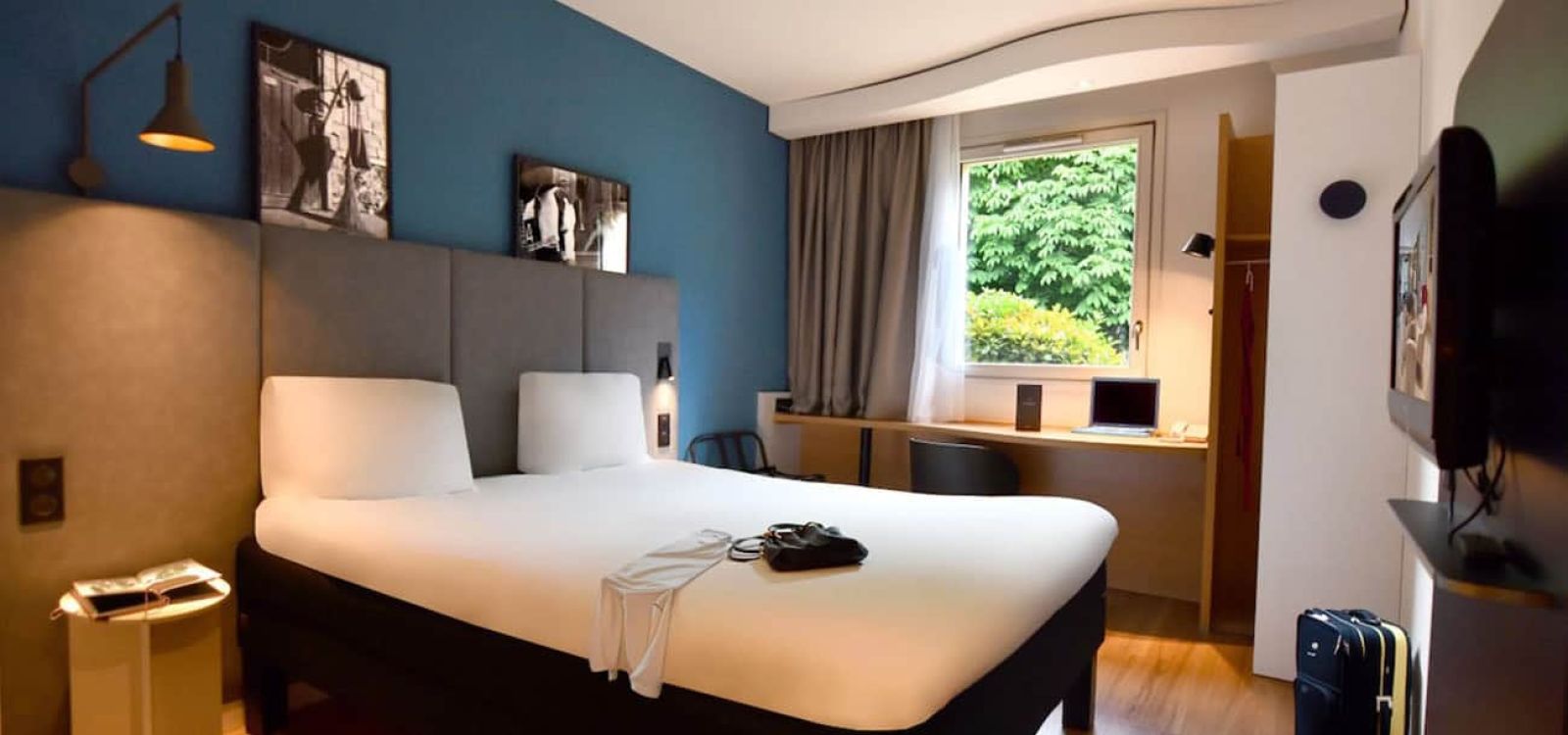 Chambre-staging-hotel-ibis-nantes-la-beaujoire.jpg